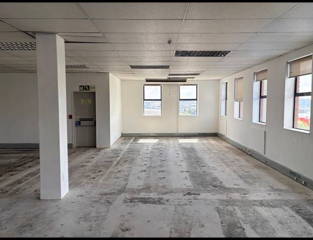 750M² OFFICE TO LET IN RANDJESPARK